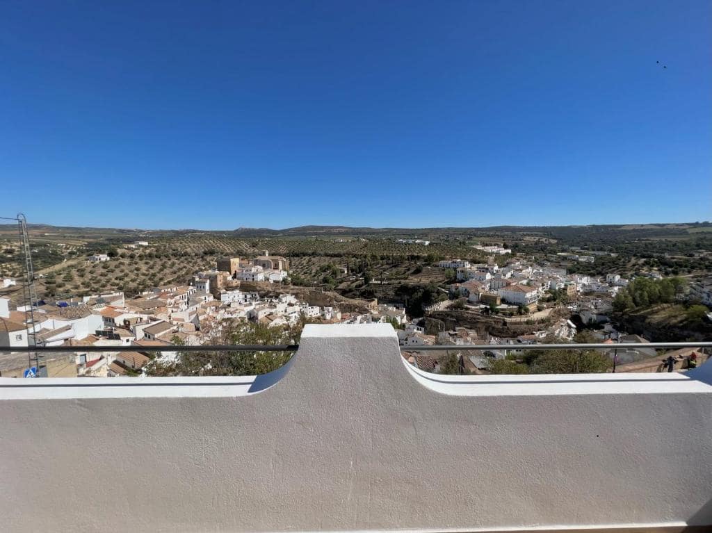 3 bedroom Townhouse for sale in Setenil de las Bodegas - € 190,900 (Ref: 9829965)