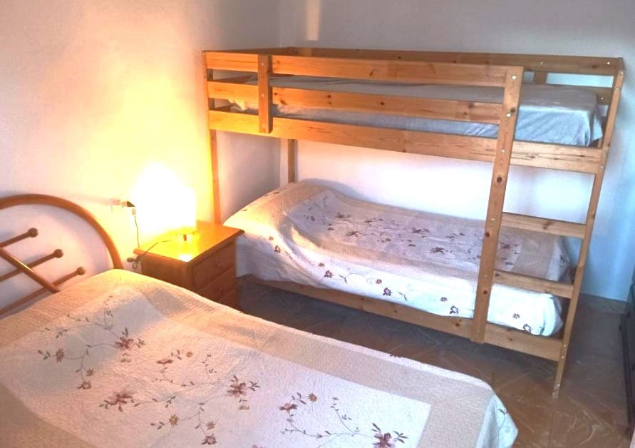 2 bedroom Townhouse for sale in Cuevas del Becerro - € 110,000 (Ref: 9924897)