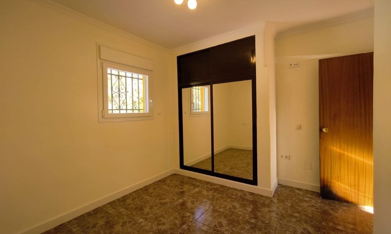 Finca/Casa Rural de 2 habitaciones en Arriate en venta con piscina garaje - 350.000 € (Ref: 9996349)