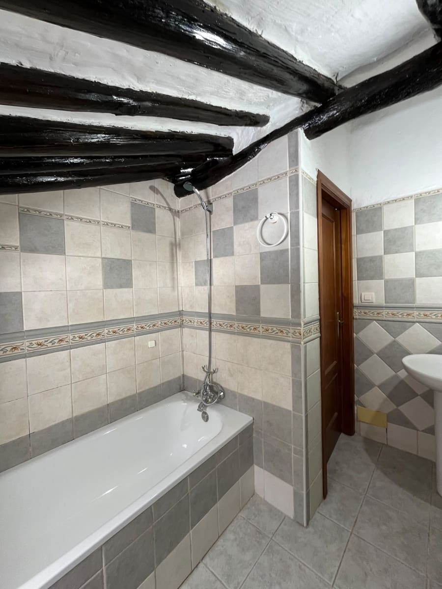 2 bedroom Townhouse for sale in Arriate - € 110,000 (Ref: 9997501)
