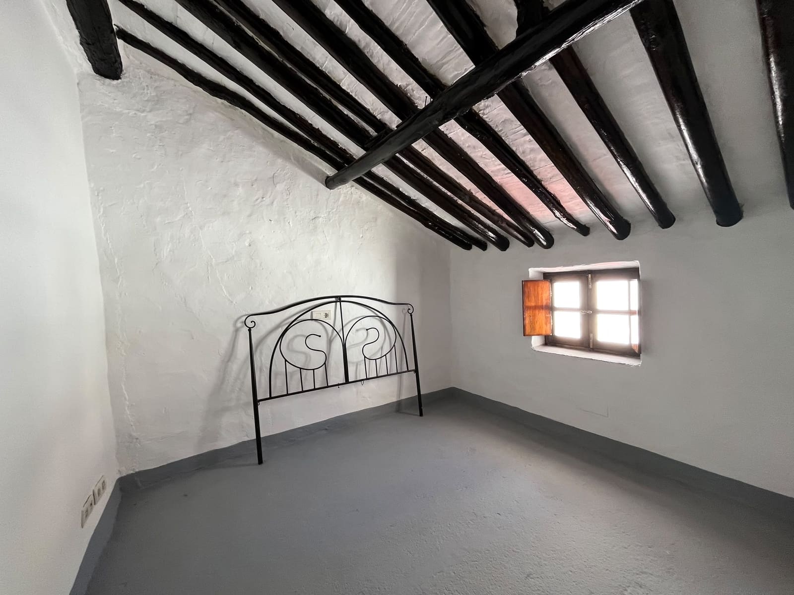 2 bedroom Townhouse for sale in Arriate - € 110,000 (Ref: 9997501)