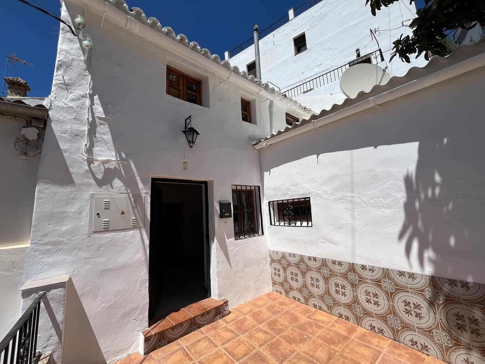2 bedroom Townhouse for sale in Arriate - € 110,000 (Ref: 9997501)