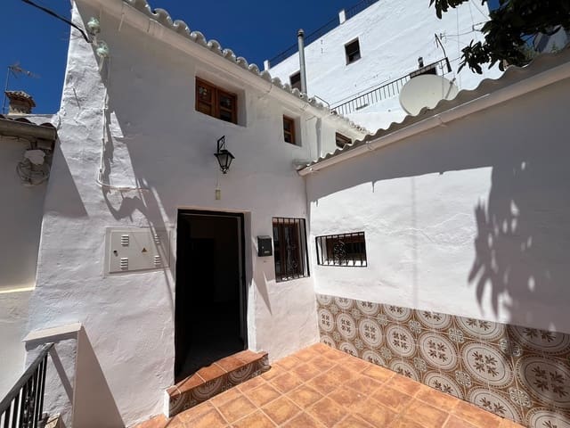 2 bedroom Townhouse for sale in Arriate - € 110,000 (Ref: 9997501)