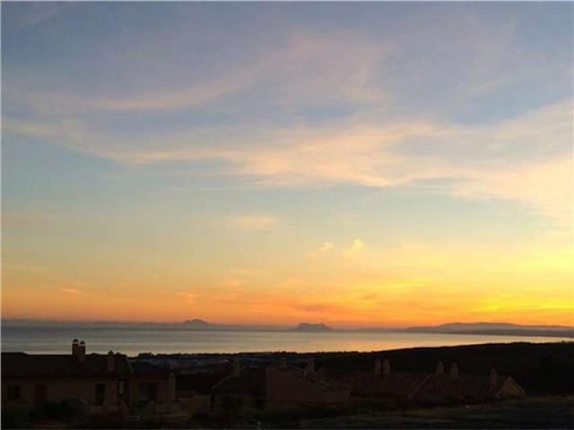 3 makuuhuone Omakotitalo myytävänä paikassa Benahavís mukana uima-altaan 
autotalli - 795 000 € (Ref: 4148505)