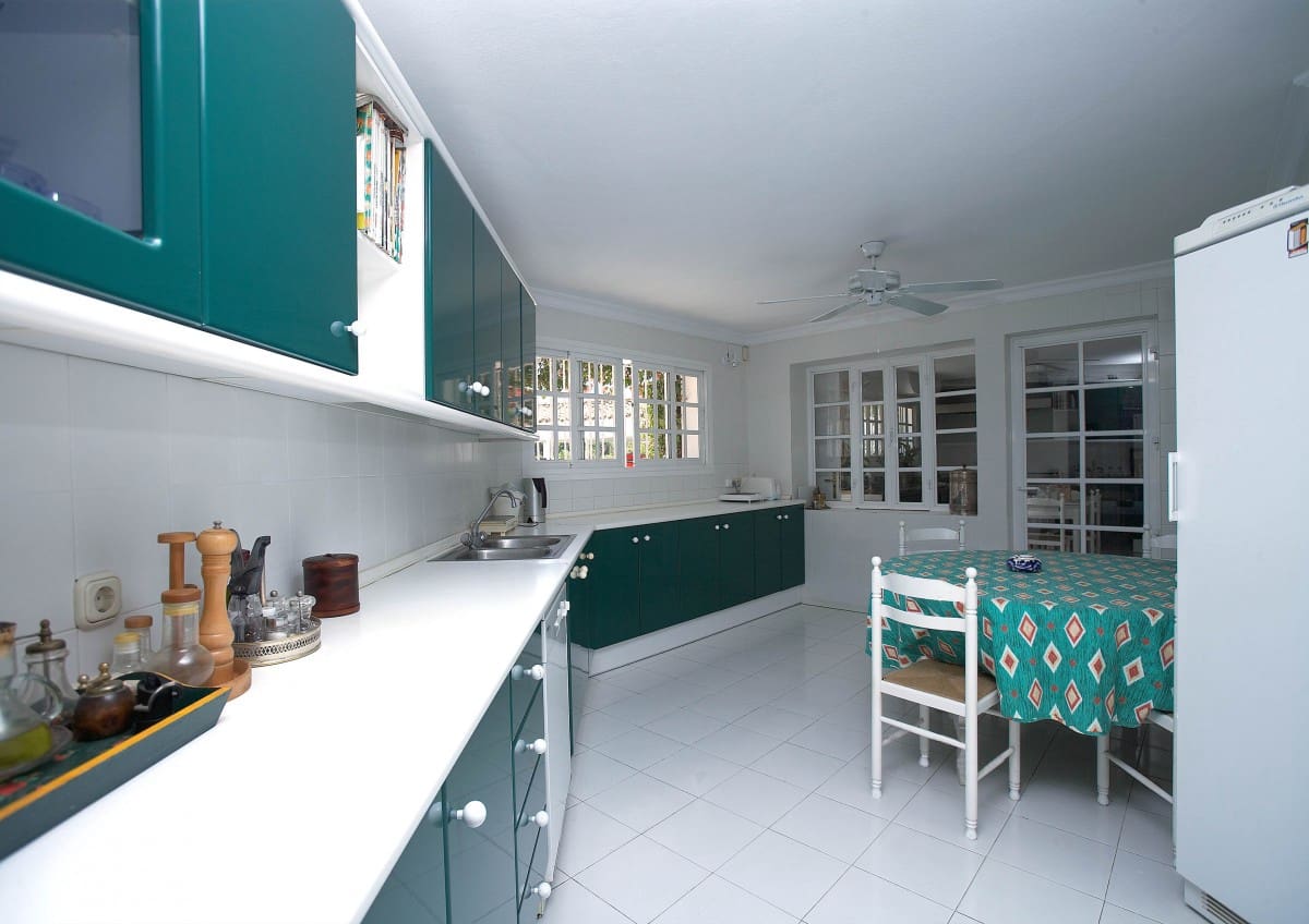 5 soverom Villa til salgs i Guadalmina med svømmebasseng garasje - € 3 600 000 (Ref: 4148678)