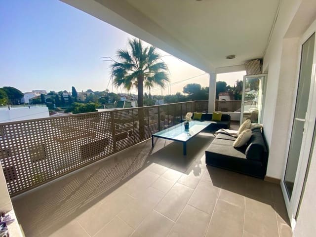 4 soverom Villa til salgs i Nueva Andalucia, Marbella med svømmebasseng garasje - € 1 695 000 (Ref: 5260587)