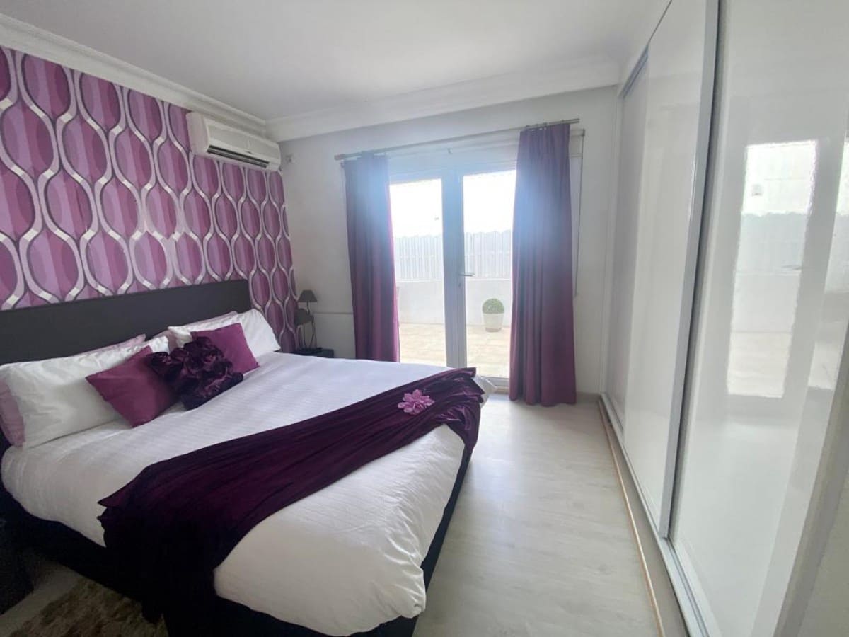 4 soverom Villa til salgs i Nueva Andalucia med svømmebasseng garasje - € 1 695 000 (Ref: 5260587)