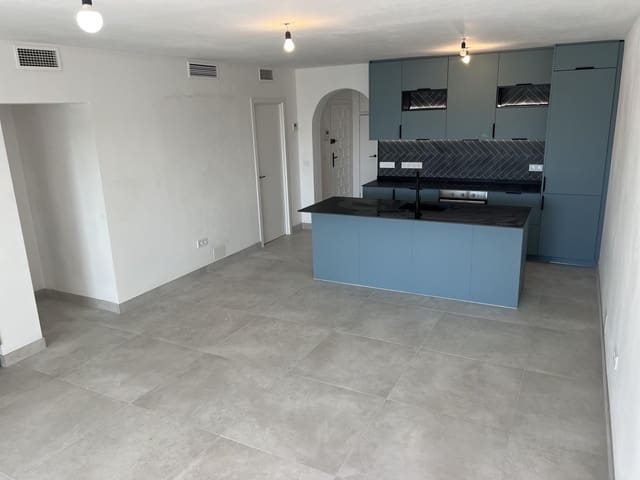 3 quarto Apartamento para venda em Nueva Andalucia, Marbella com piscina garagem - 929 000 € (Ref: 5260706)