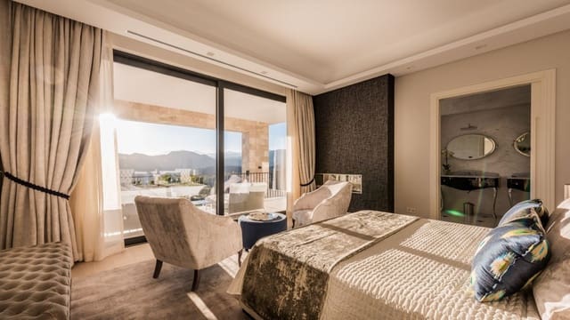 7 quarto Moradia para venda em Benahavís com piscina garagem - 9 400 000 € (Ref: 5260748)