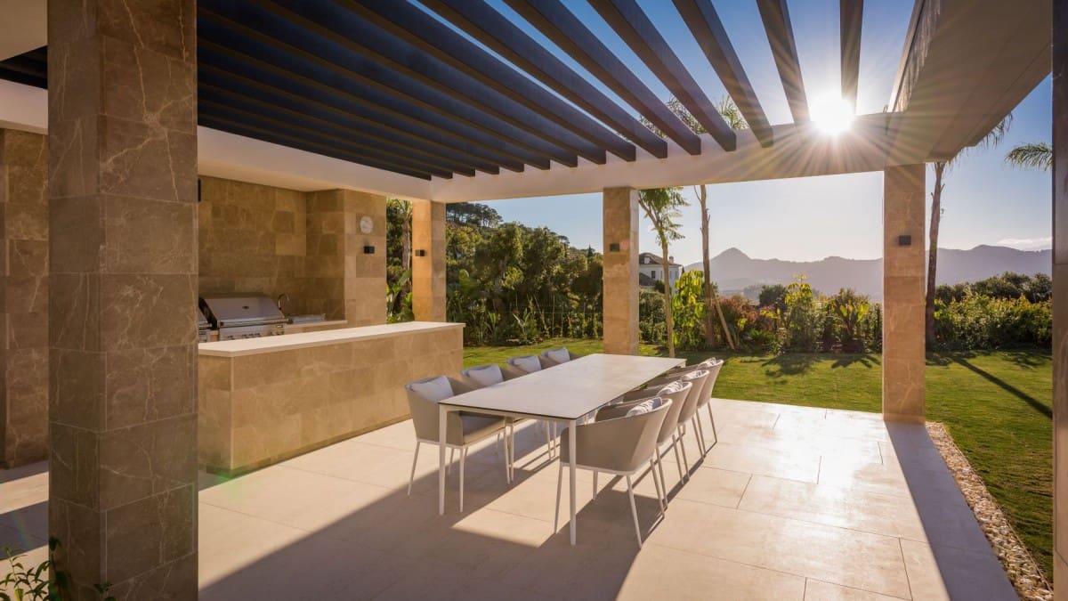 7 quarto Moradia para venda em Benahavis com piscina garagem - 9 400 000 € (Ref: 5260748)