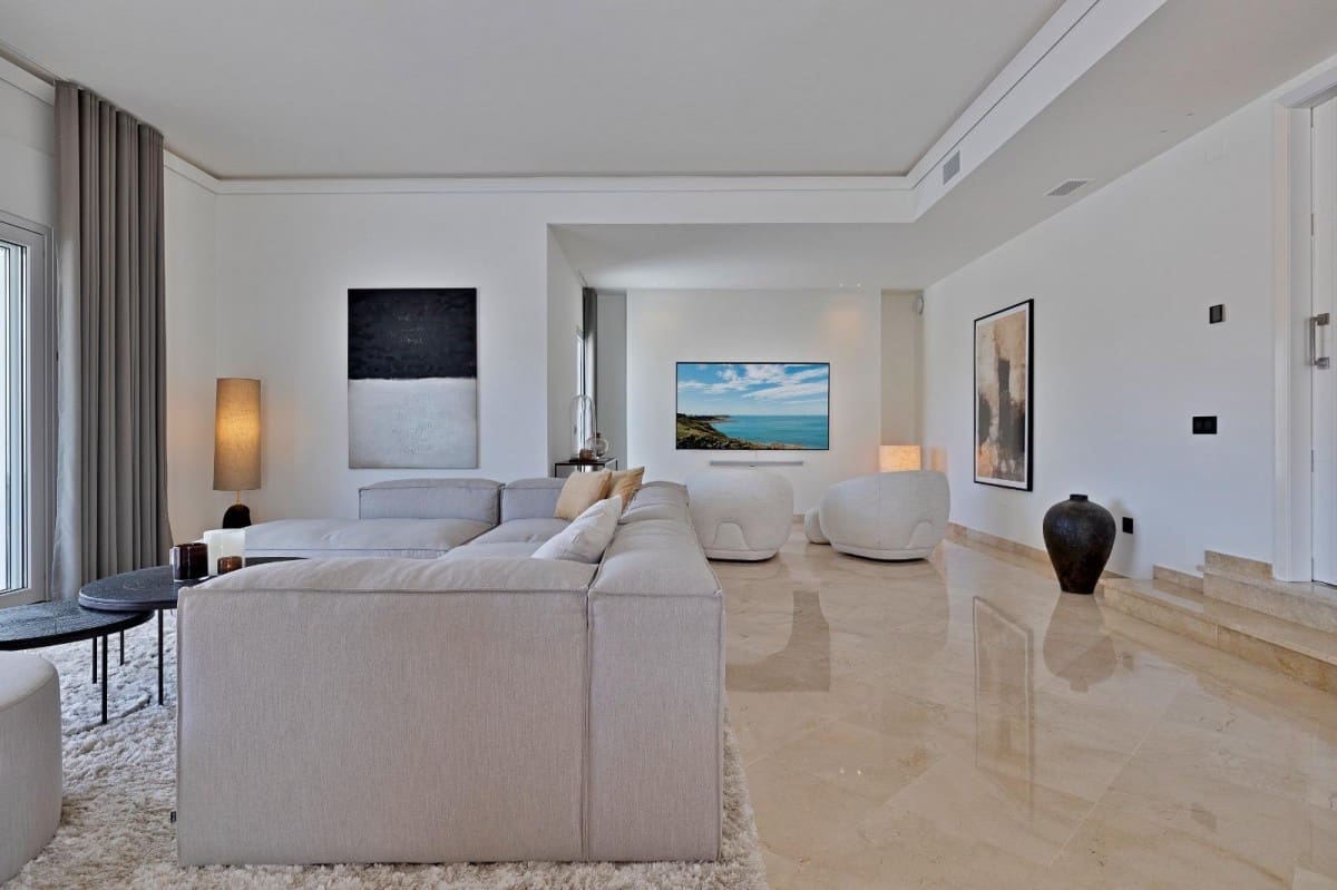 6 soveværelse Villa til salg i Nueva Andalucia med swimmingpool garage - € 3.995.000 (Ref: 5929105)