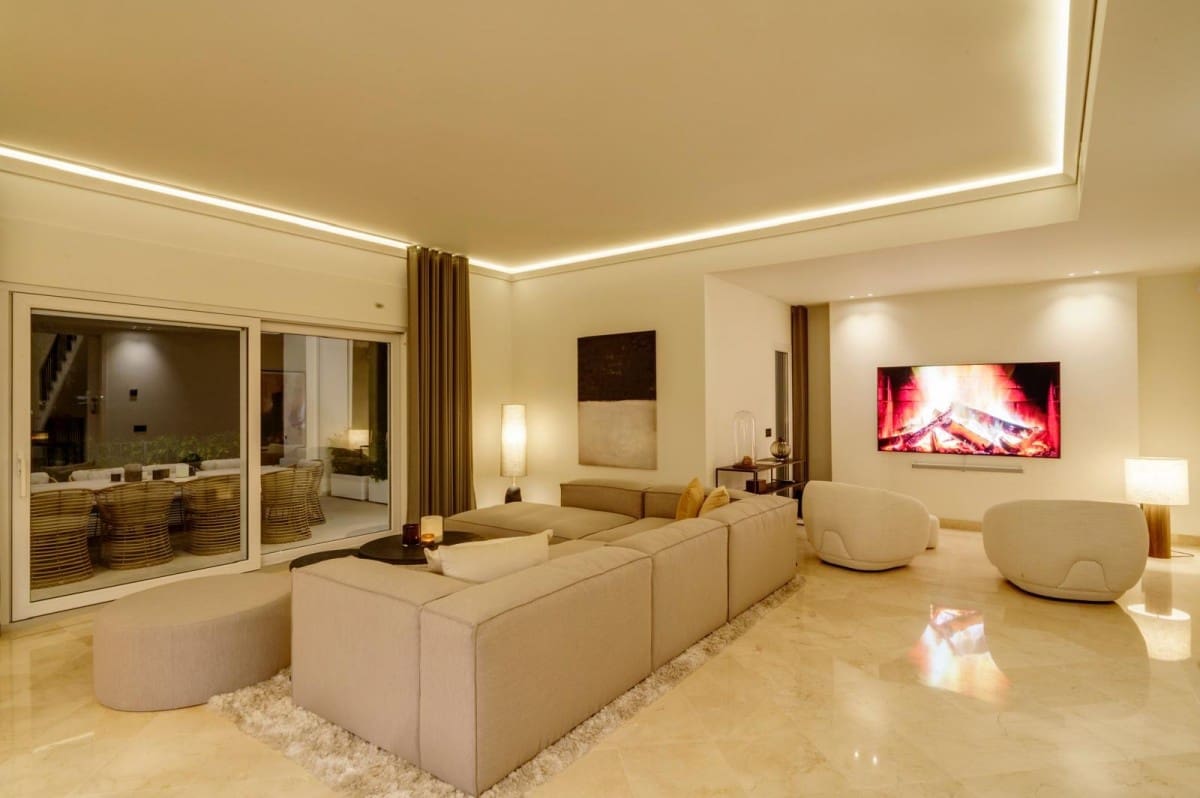 6 soveværelse Villa til salg i Nueva Andalucia med swimmingpool garage - € 3.995.000 (Ref: 5929105)