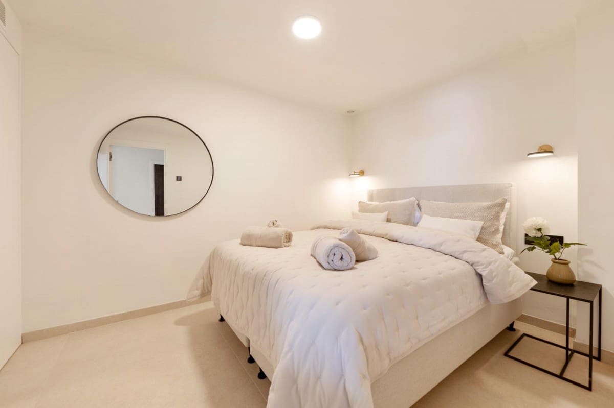 6 soveværelse Villa til salg i Nueva Andalucia med swimmingpool garage - € 3.995.000 (Ref: 5929105)