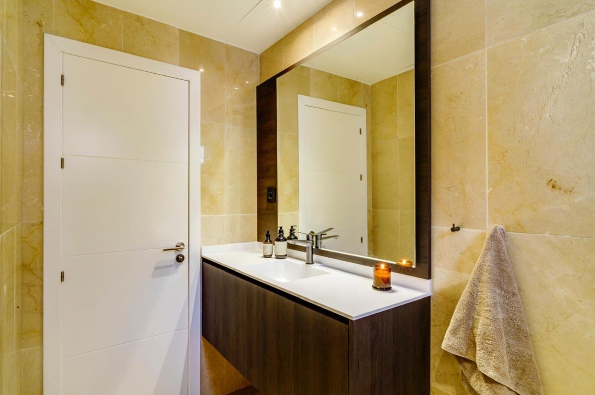 6 soveværelse Villa til salg i Nueva Andalucia med swimmingpool garage - € 3.995.000 (Ref: 5929105)