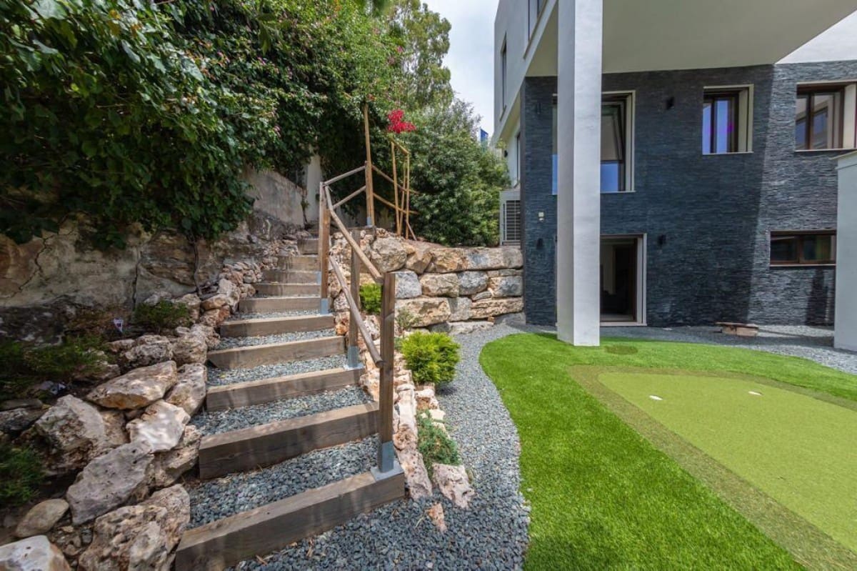 5 soveværelse Villa til salg i La Heredia med swimmingpool garage - € 3.495.000 (Ref: 6703634)