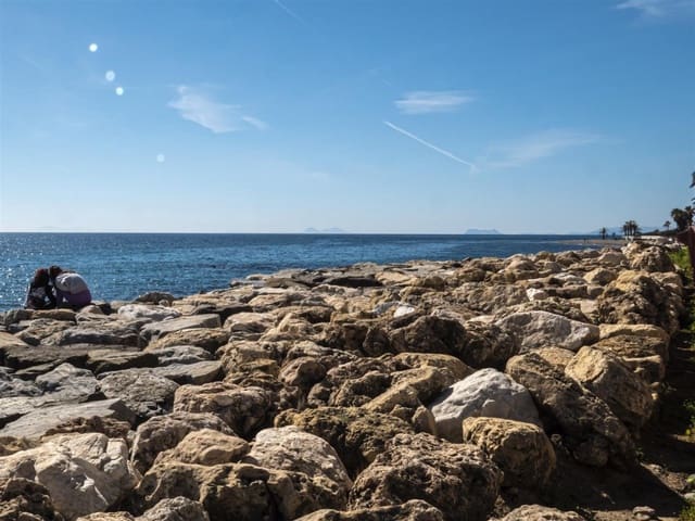 2 soverom Leilighet til salgs i Puerto Banus, Marbella med svømmebasseng garasje - € 1 575 000 (Ref: 6758156)