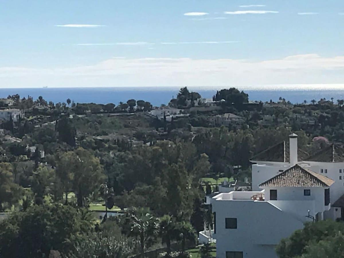 7 makuuhuone Huvila myytävänä paikassa El Paraiso mukana uima-altaan 
autotalli - 4 595 000 € (Ref: 7431015)