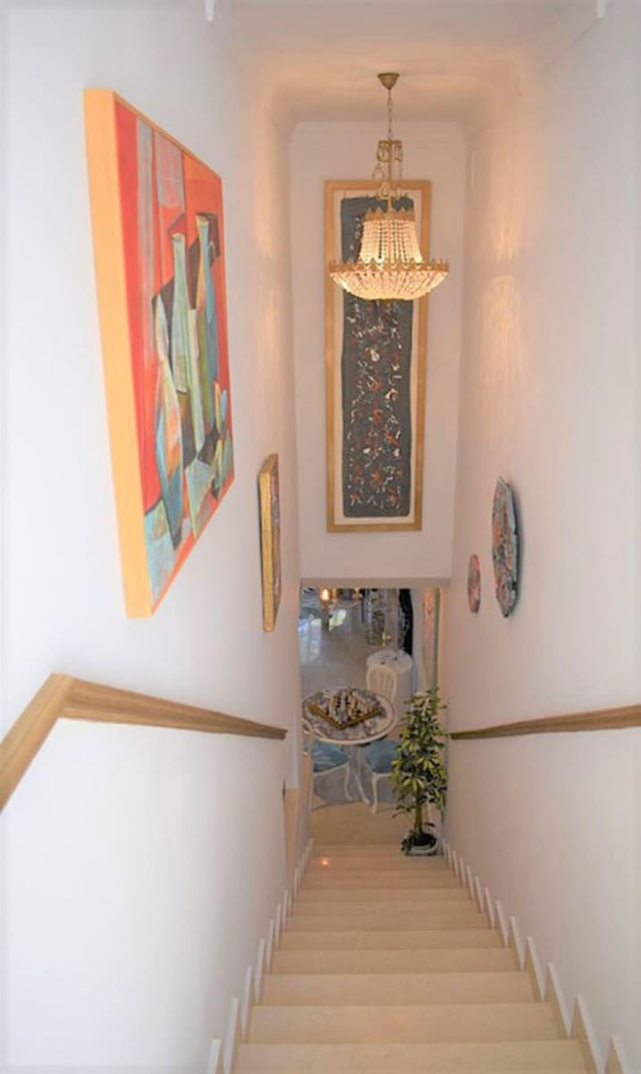 2 bedroom Apartment for sale in Nueva Andalucia with pool - € 550,000 (Ref: 7582437)