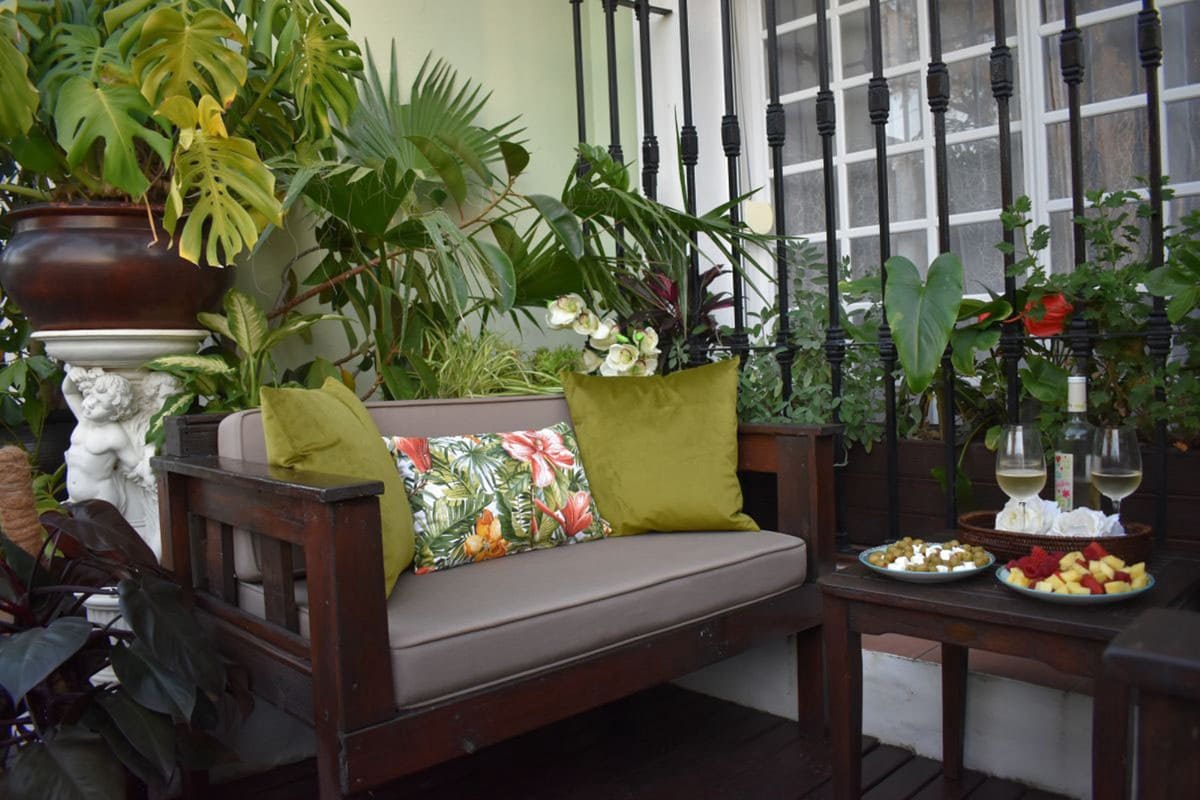 2 bedroom Apartment for sale in Nueva Andalucia with pool - € 550,000 (Ref: 7582437)