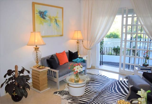 2 makuuhuone Huoneisto myytävänä paikassa Nueva Andalucia, Marbella mukana uima-altaan - 550 000 € (Ref: 7582437)