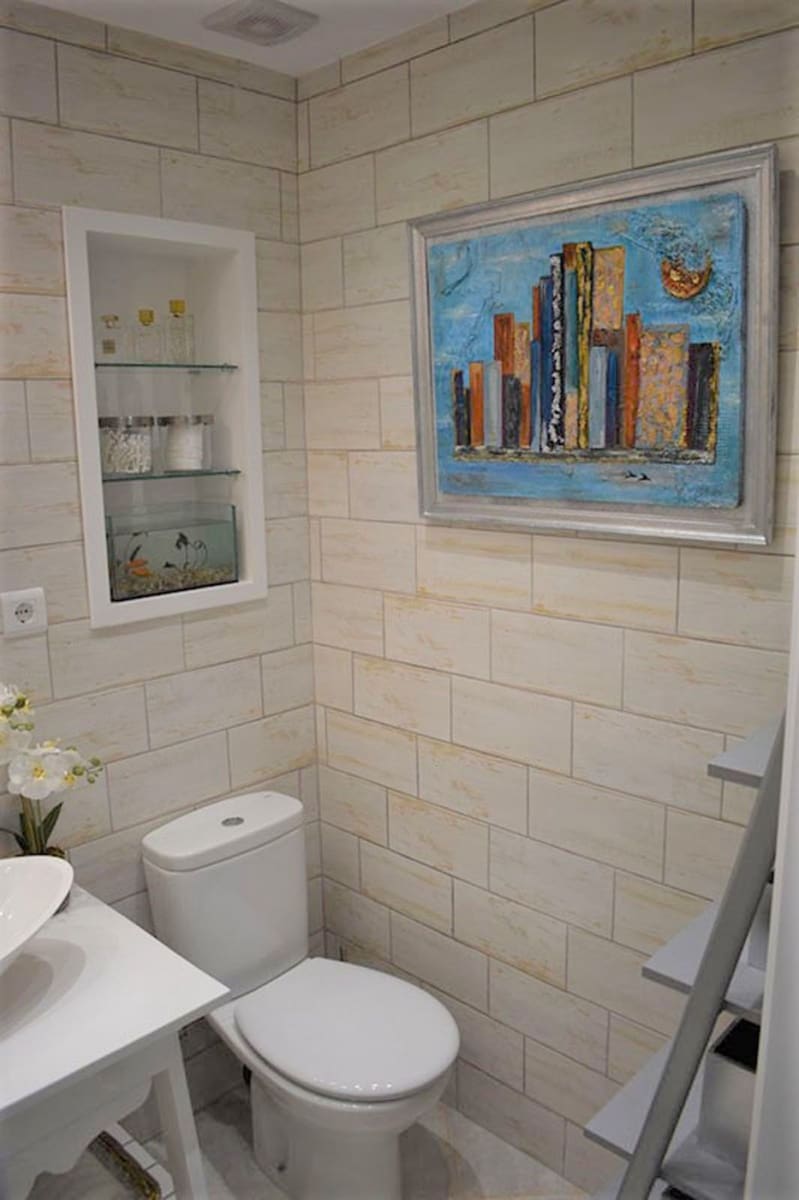 2 bedroom Apartment for sale in Nueva Andalucia with pool - € 550,000 (Ref: 7582437)