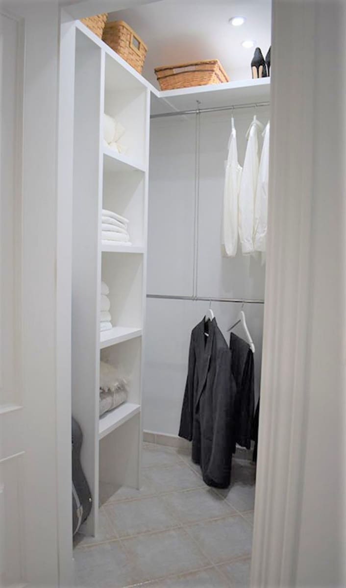 2 bedroom Apartment for sale in Nueva Andalucia with pool - € 550,000 (Ref: 7582437)