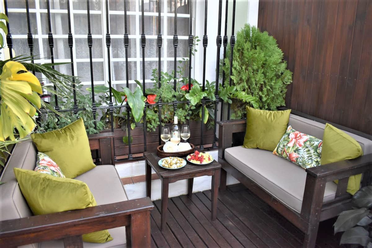 2 bedroom Apartment for sale in Nueva Andalucia with pool - € 550,000 (Ref: 7582437)