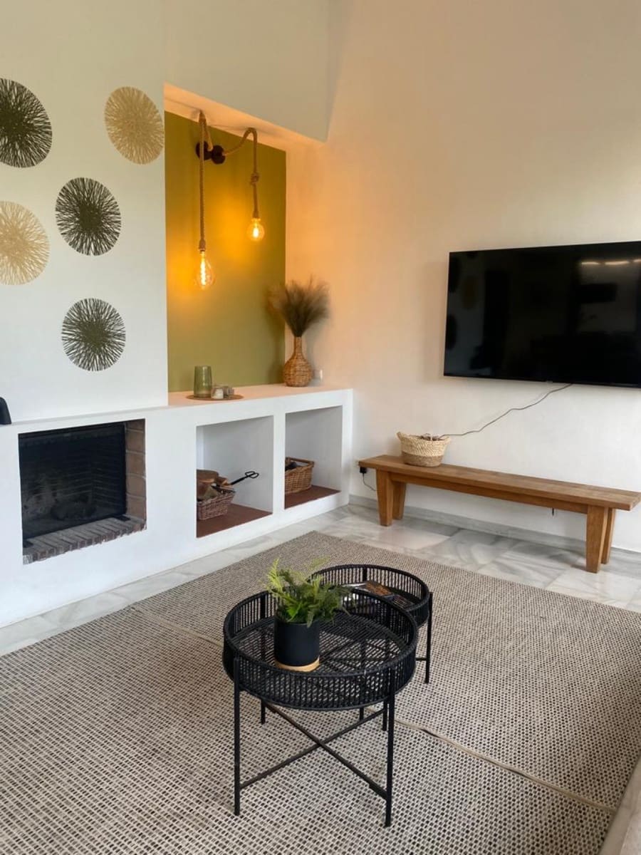 6 soverom Villa til salgs i Nueva Andalucia med svømmebasseng garasje - € 1 449 500 (Ref: 7670406)