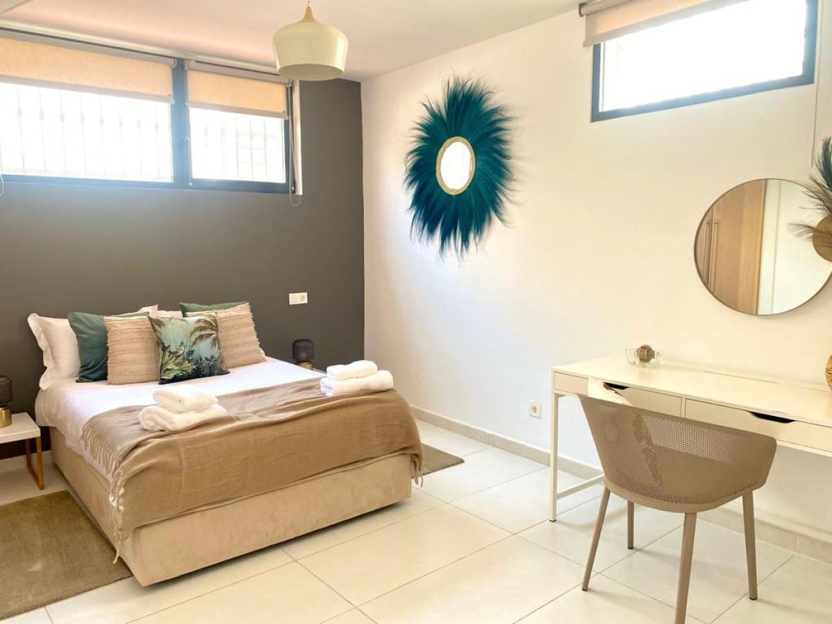 6 soverom Villa til salgs i Nueva Andalucia med svømmebasseng garasje - € 1 449 500 (Ref: 7670406)