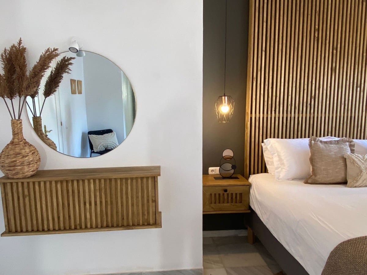 6 soverom Villa til salgs i Nueva Andalucia med svømmebasseng garasje - € 1 449 500 (Ref: 7670406)