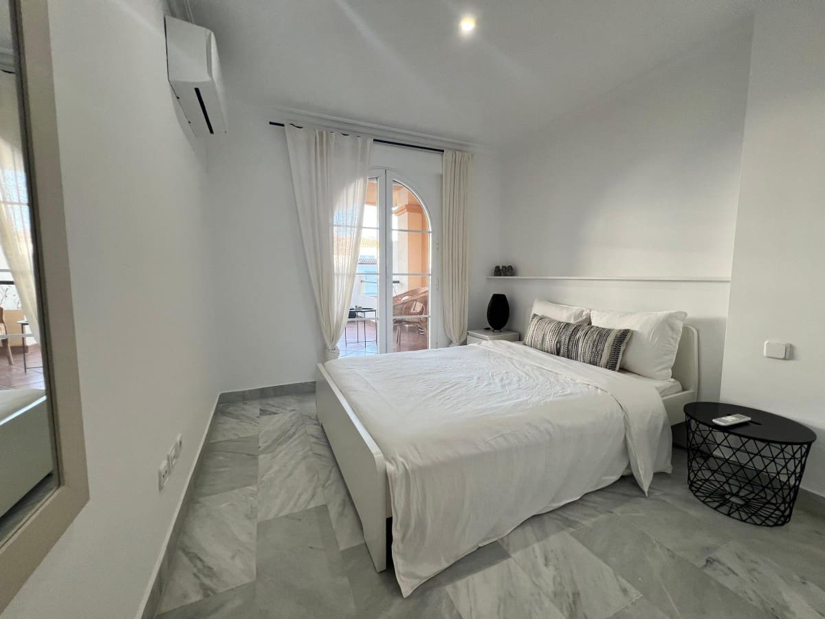 2 soveværelse Lejlighed til salg i Puerto Banus med swimmingpool garage - € 470.000 (Ref: 9425921)