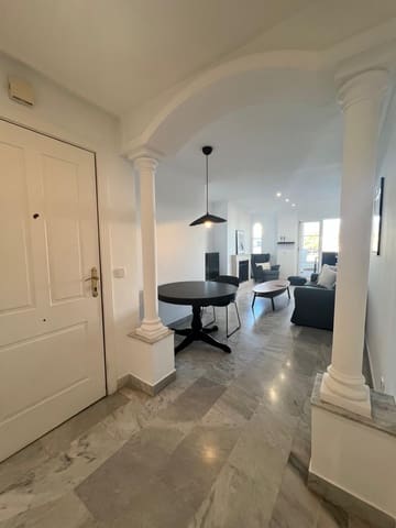 2 soveværelse Lejlighed til salg i Puerto Banus, Marbella med swimmingpool garage - € 470.000 (Ref: 9425921)