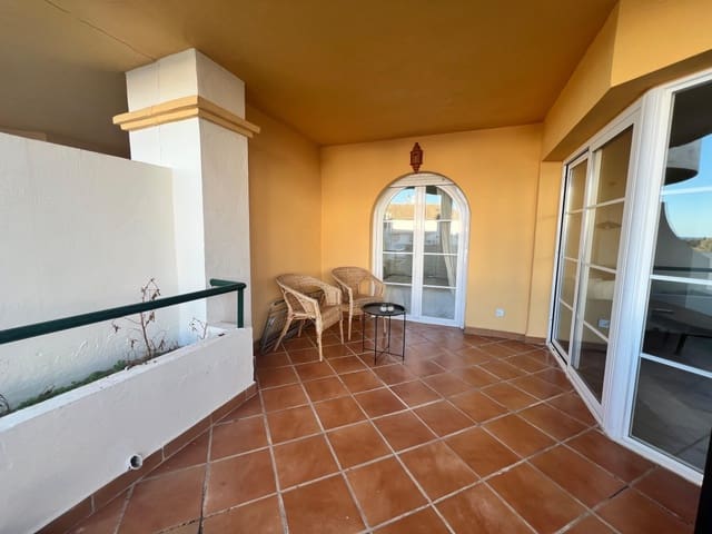 2 quarto Apartamento para venda em Puerto Banus, Marbella com piscina garagem - 470 000 € (Ref: 9425921)