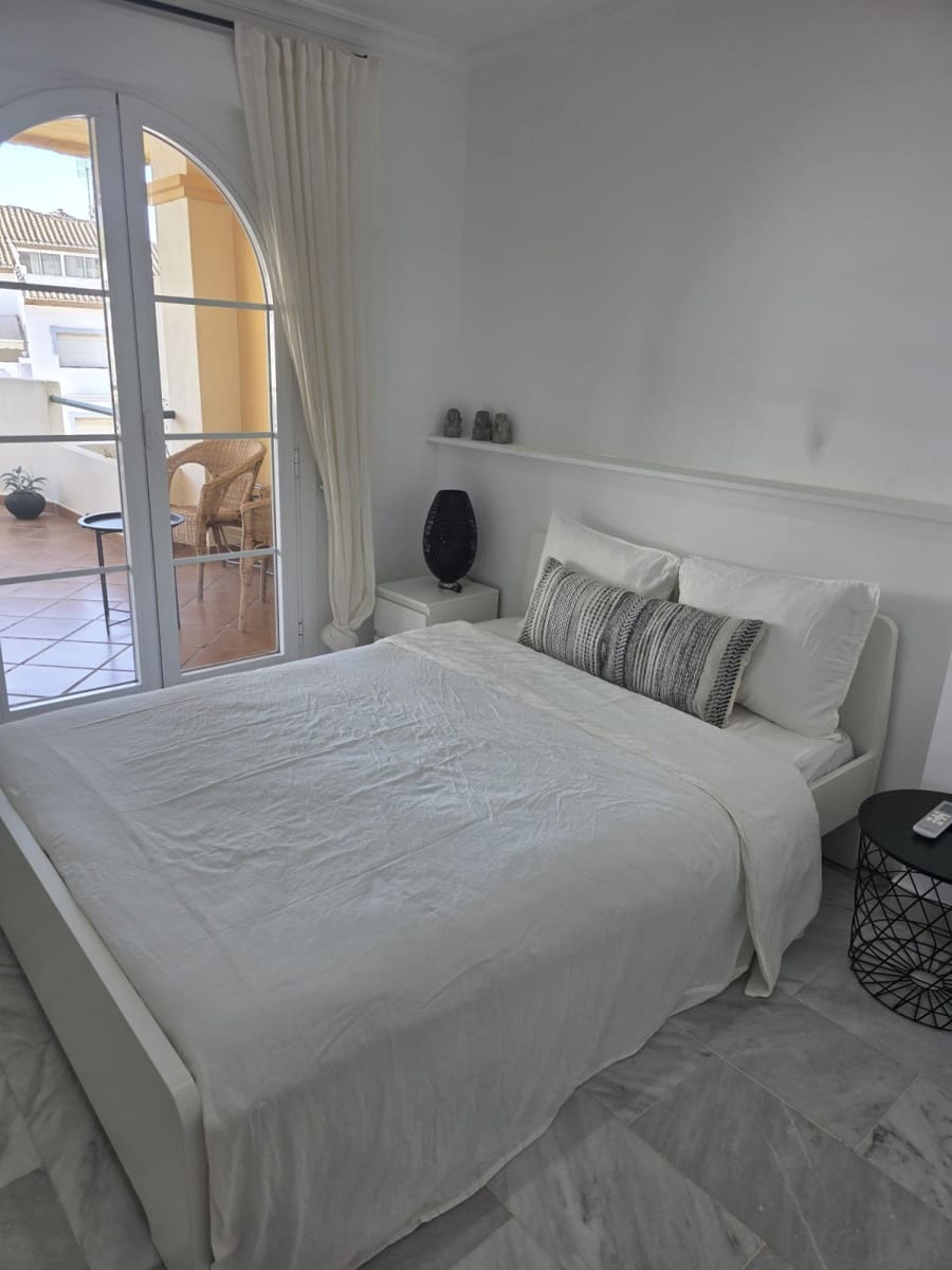 2 soveværelse Lejlighed til salg i Puerto Banus med swimmingpool garage - € 470.000 (Ref: 9425921)