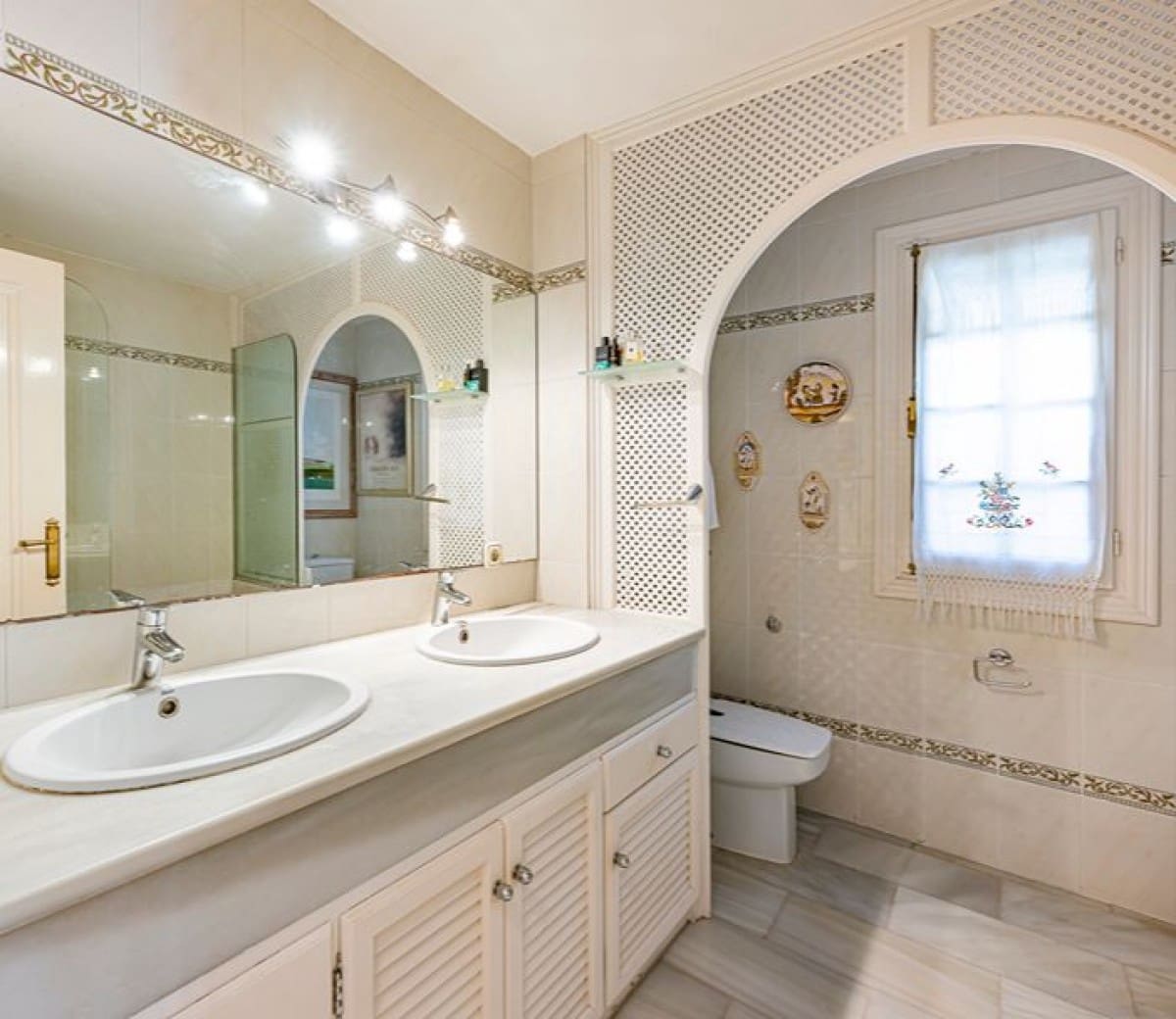 3 soverom Villa til salgs i Golden Mile med svømmebasseng garasje - € 2 700 000 (Ref: 9425922)