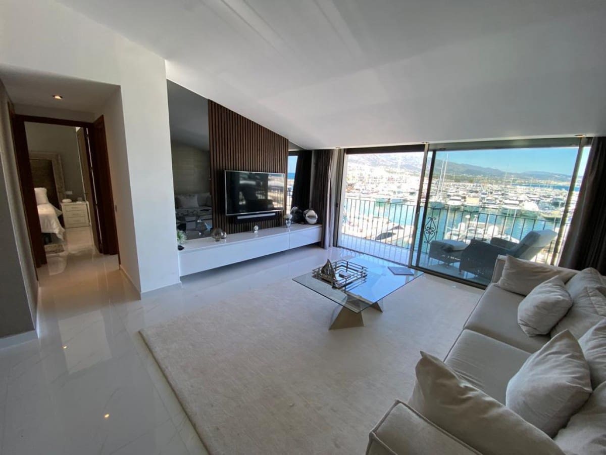 2 makuuhuone Kattohuoneisto myytävänä paikassa Puerto Banus mukana uima-altaan - 1 450 000 € (Ref: 9425924)