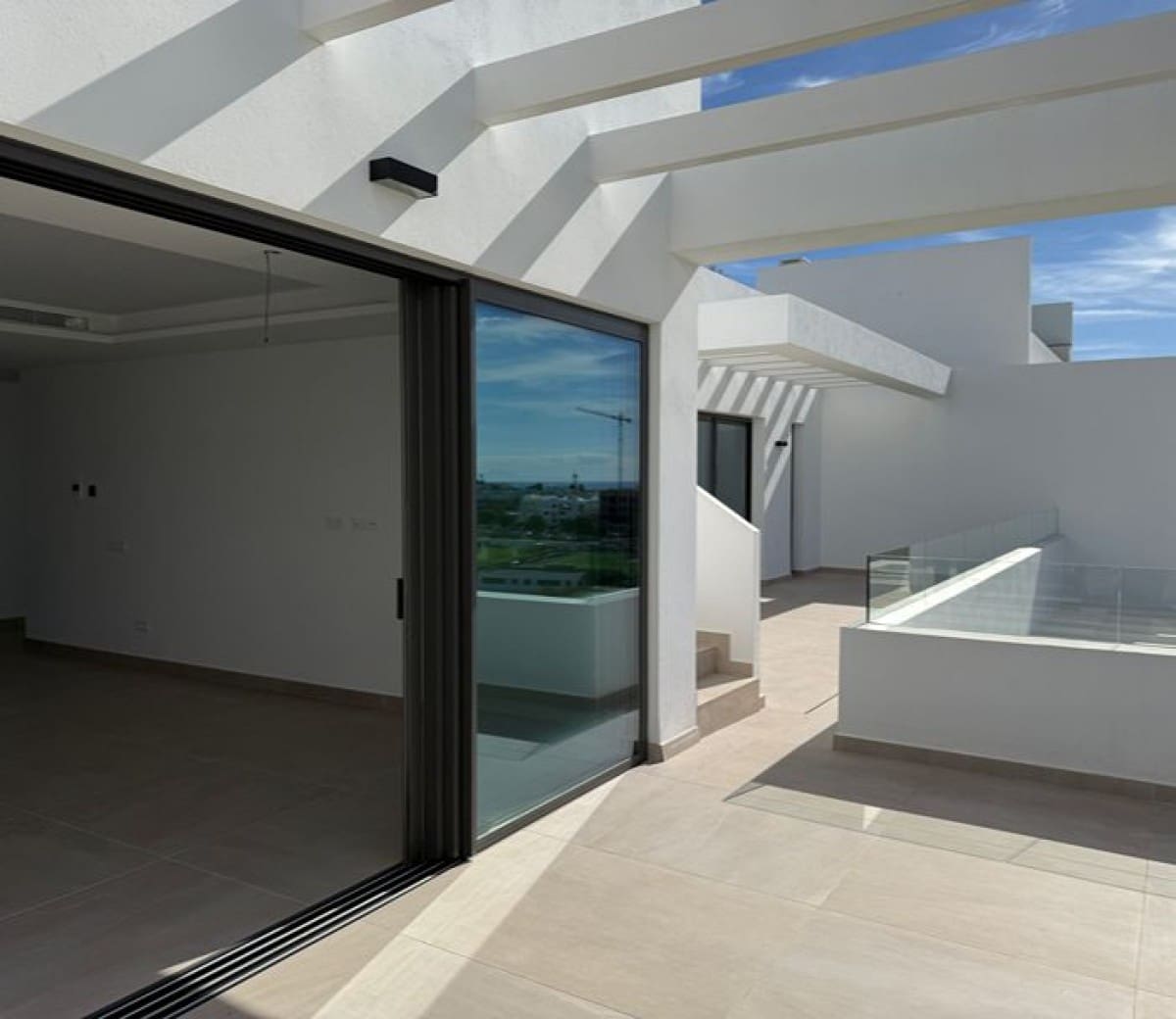 3 quarto Penthouse para venda em Estepona com piscina garagem - 1 175 000 € (Ref: 9425925)