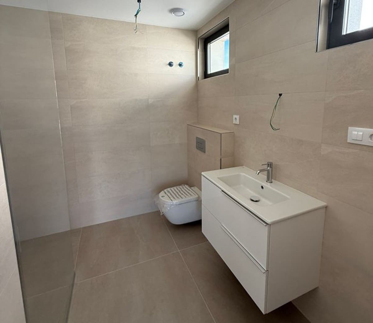 3 quarto Penthouse para venda em Estepona com piscina garagem - 1 175 000 € (Ref: 9425925)