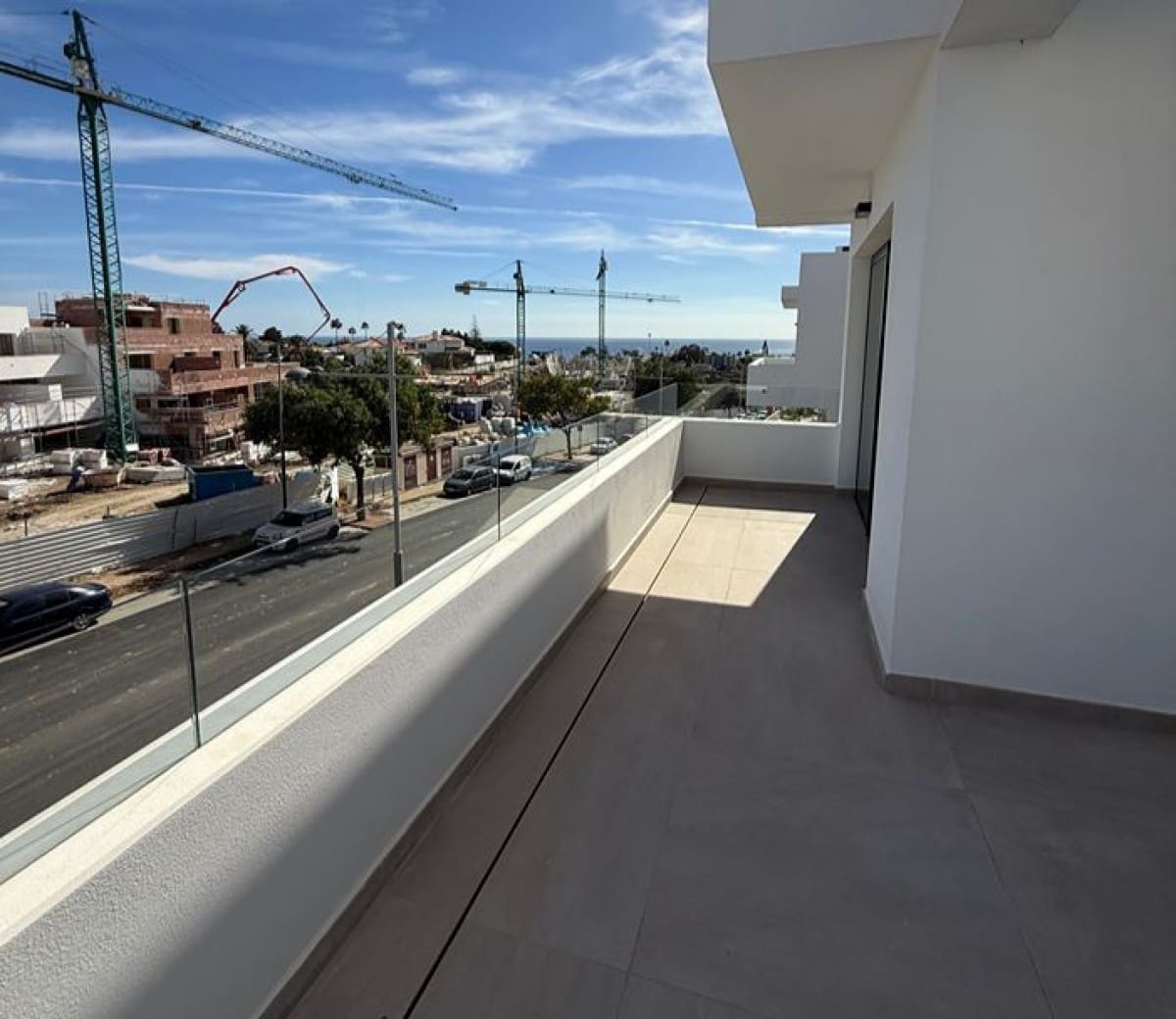 3 quarto Penthouse para venda em Estepona com piscina garagem - 1 175 000 € (Ref: 9425925)