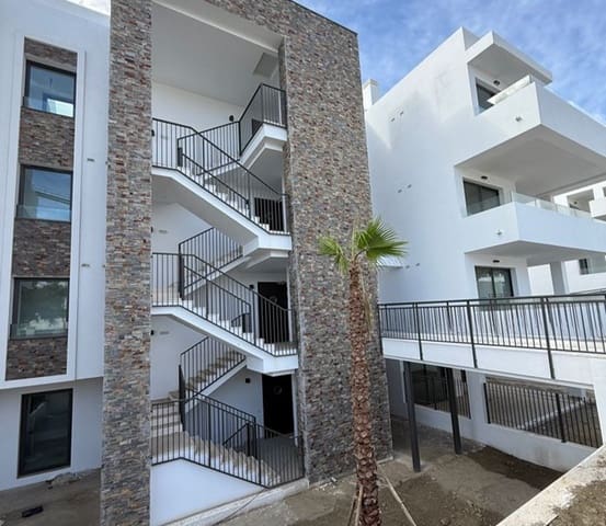 3 soveværelse Penthouse til salg i Estepona med swimmingpool garage - € 1.175.000 (Ref: 9425925)