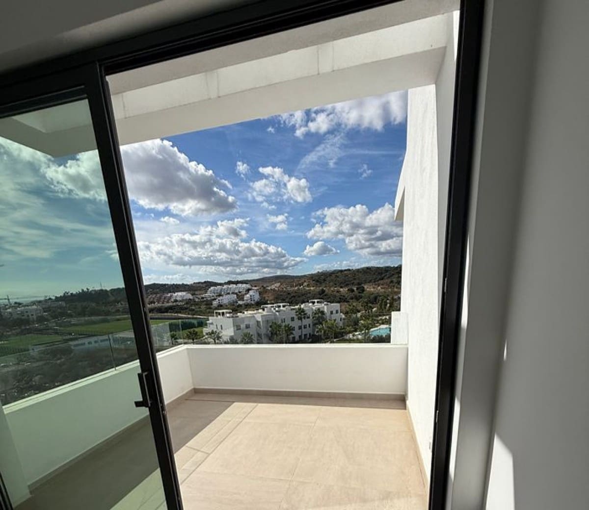 3 slaapkamer Penthouse te koop in Estepona met zwembad garage - € 1.100.000 (Ref: 9425926)