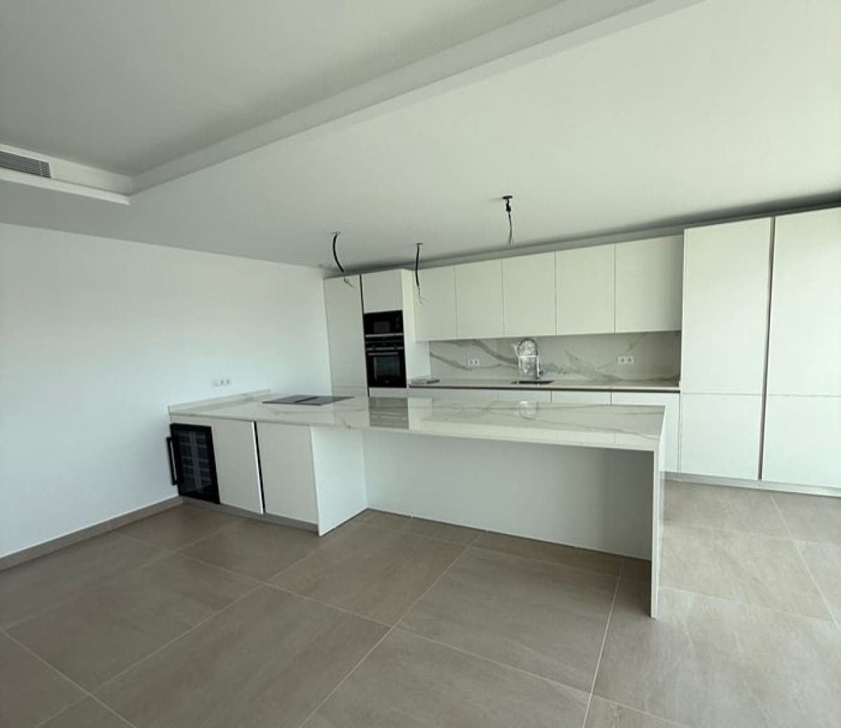 3 slaapkamer Penthouse te koop in Estepona met zwembad garage - € 1.100.000 (Ref: 9425926)