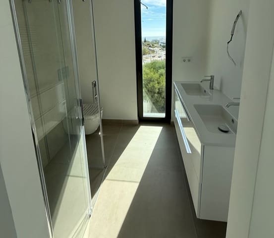 3 slaapkamer Penthouse te koop in Estepona met zwembad garage - € 1.100.000 (Ref: 9425926)