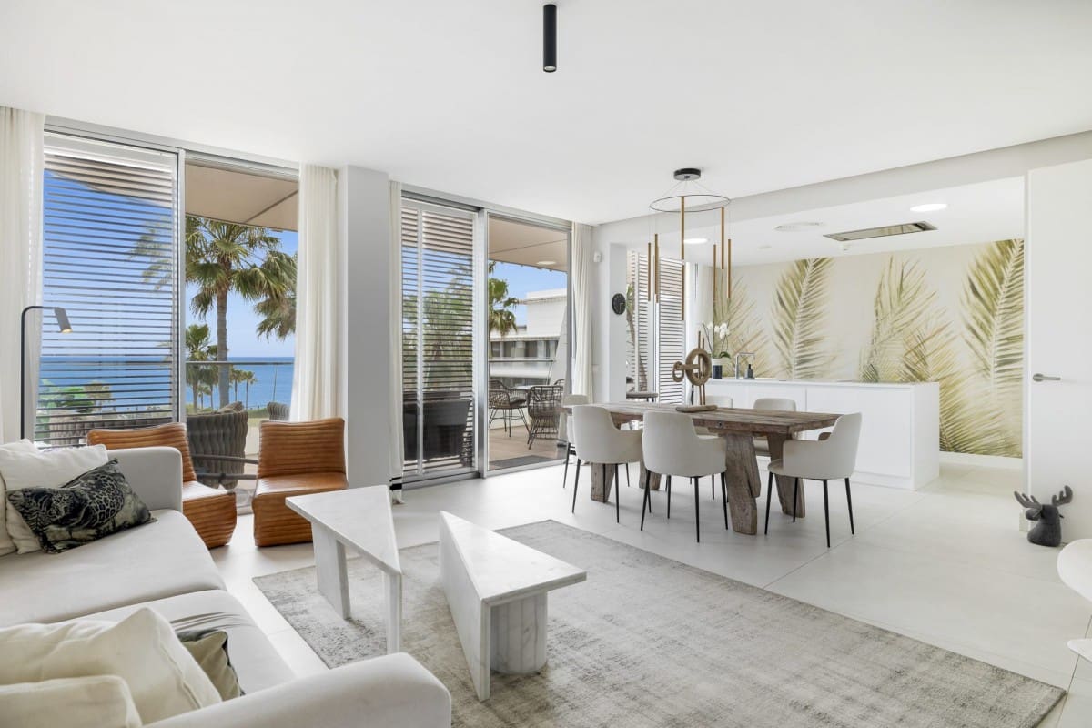 3 makuuhuone Huoneisto myytävänä paikassa New Golden Mile mukana uima-altaan 
autotalli - 1 145 000 € (Ref: 9425927)