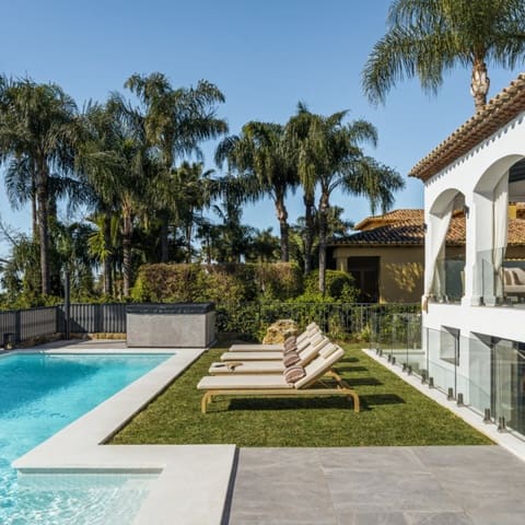 5 soverom Villa til salgs i Golden Mile, Marbella med svømmebasseng garasje - € 6 980 000 (Ref: 9425931)
