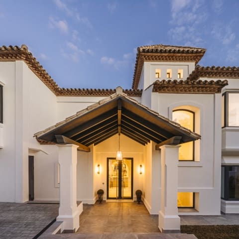 5 soverom Villa til salgs i Golden Mile, Marbella med svømmebasseng garasje - € 6 980 000 (Ref: 9425931)