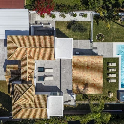 5 soverom Villa til salgs i Golden Mile, Marbella med svømmebasseng garasje - € 6 980 000 (Ref: 9425931)