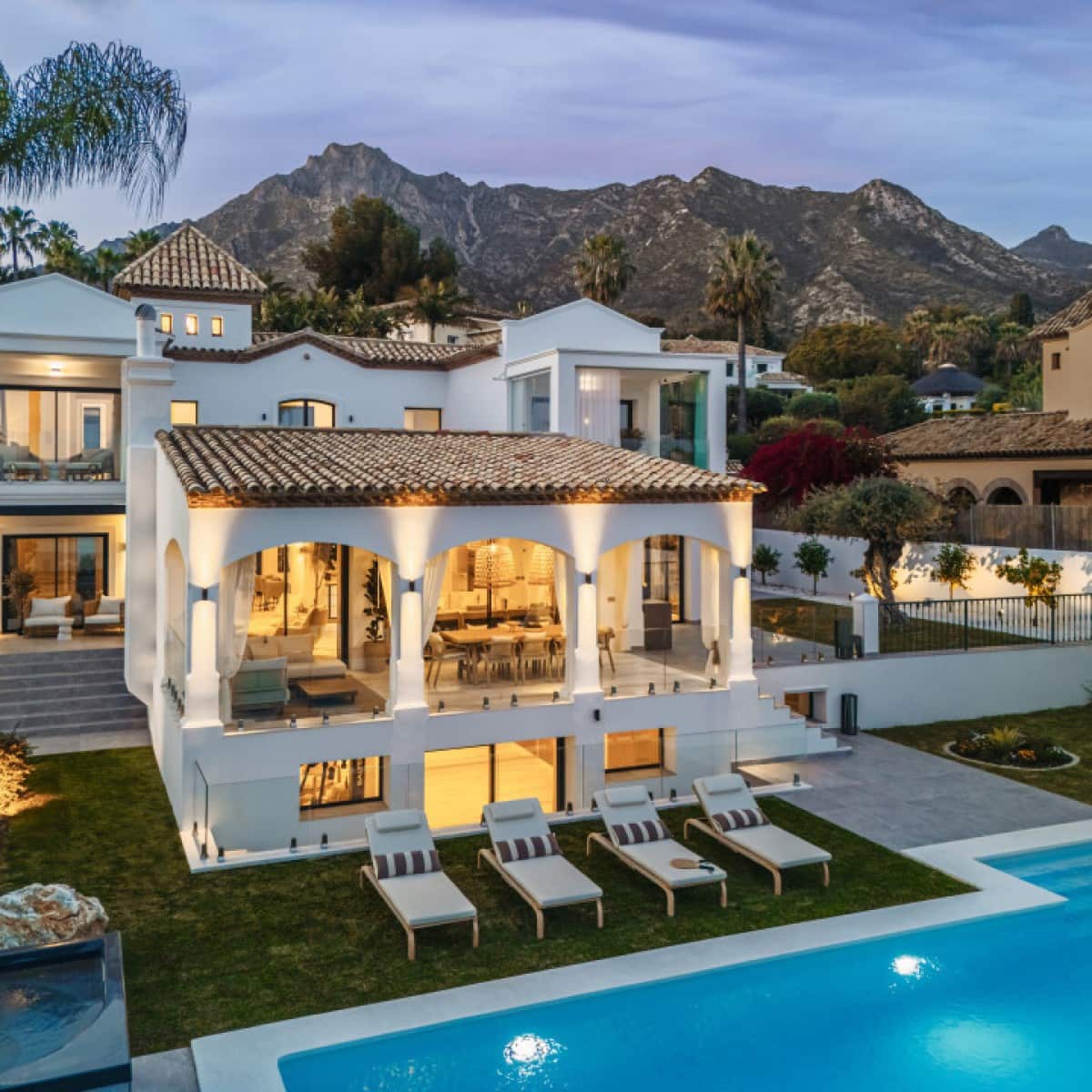 5 soverom Villa til salgs i Golden Mile med svømmebasseng garasje - € 6 980 000 (Ref: 9425931)