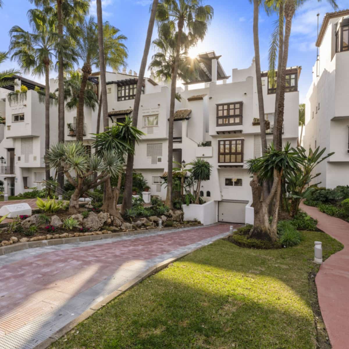 3 makuuhuone Huoneisto myytävänä paikassa Golden Mile mukana uima-altaan 
autotalli - 3 795 000 € (Ref: 9425932)