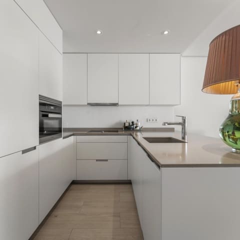 3 makuuhuone Huoneisto myytävänä paikassa Golden Mile, Marbella mukana uima-altaan 
autotalli - 3 795 000 € (Ref: 9425932)